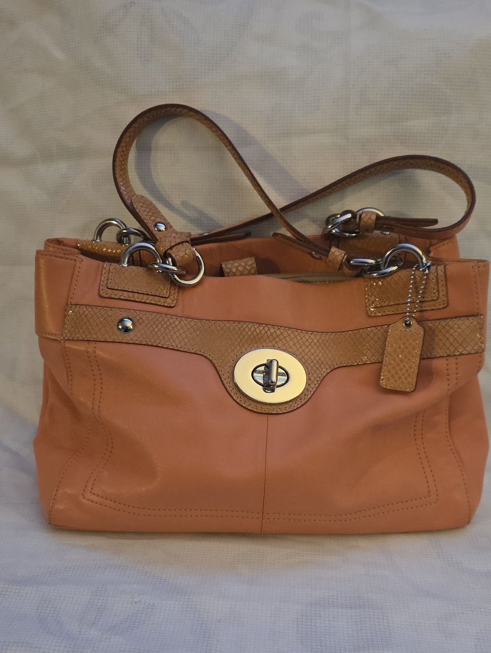 Coach Penelope Turn-Lock tote in a coral peach leather with snakeskin Trim - Picture 3 of 14